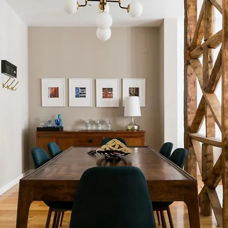 Plum Guide - Criss Cross Appartement