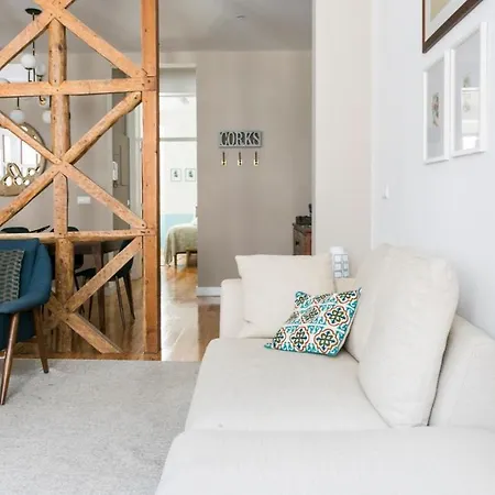 Plum Guide - Criss Cross Appartement